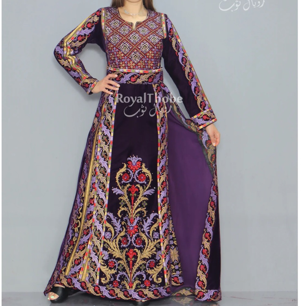 Worn once purple ROYAL THOBE size 2 with detachable skirt